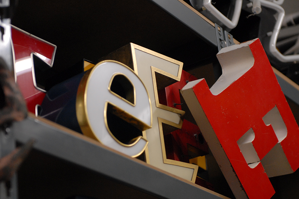 What Size Sign Letters do I Need?